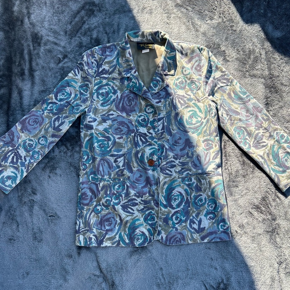 Vintage TONY GARMENT
for CC Magic size small